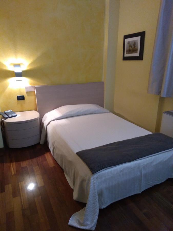 Hotel Fontana Santa Grumello del Monte Luaran gambar